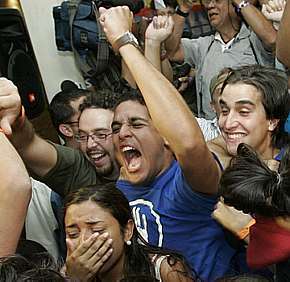 escuálidos vencem na Venezuela...por enquanto. (foto AP)